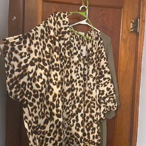 NWT Cheetah Kimono